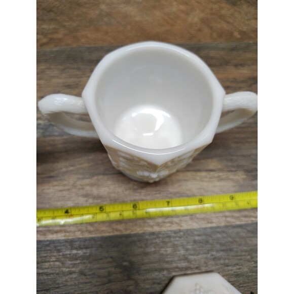 WESTMORELAND VINTAGE SUGAR BOWL & CREAMER Raised PANELED GRAPE WHITE MILK GLASS - Picture 9 of 10
